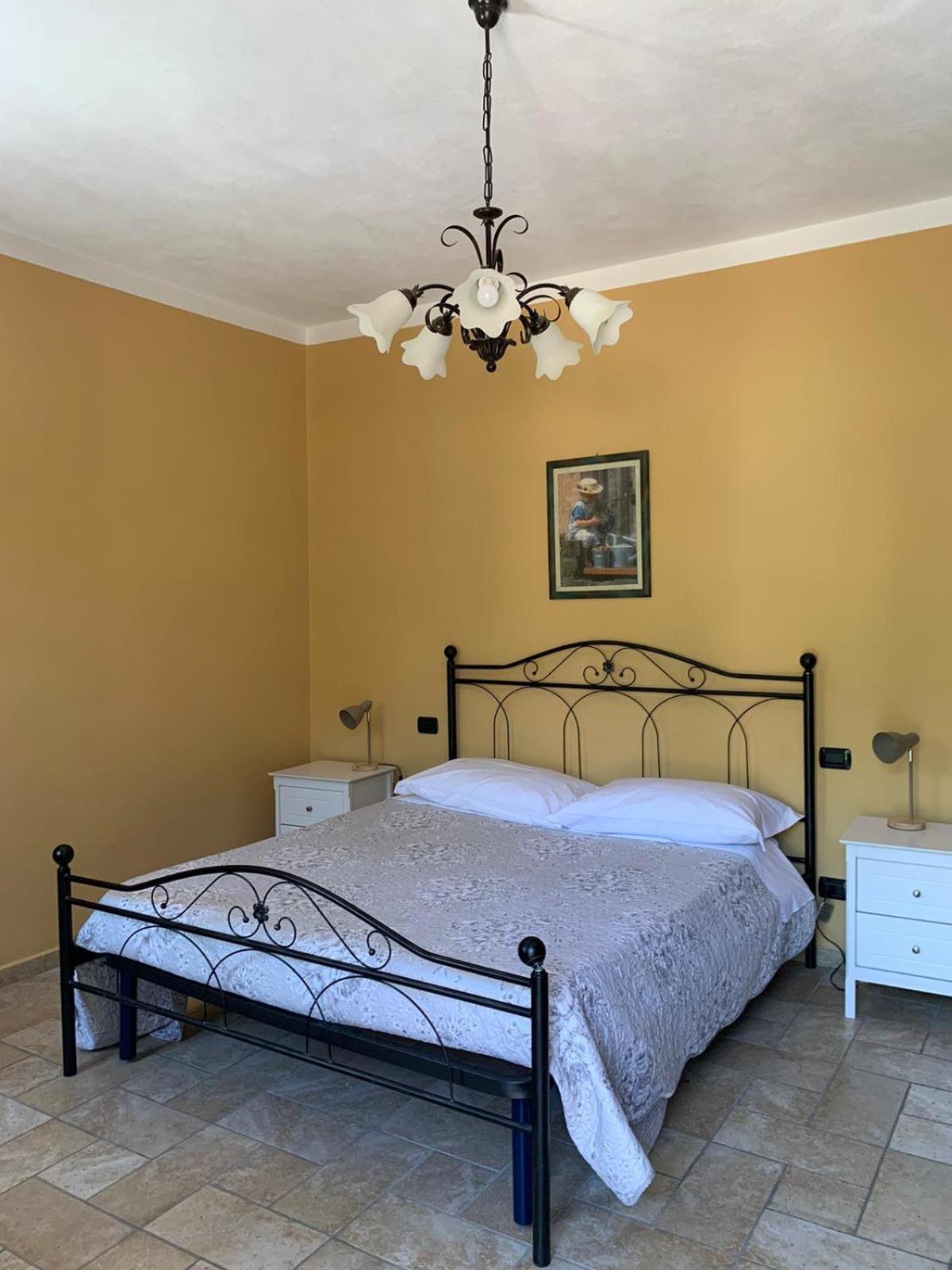 Agriturismo Cascina Anri Mango 外观 照片